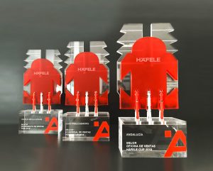 trofeos-hafele_personalizado_metacrilato